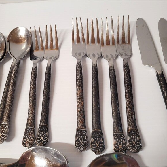 Flatware Gourmet Settings 27 Pc Avalon Barcelona 18/10 Stainless Black Hammered - Picture 4 of 9